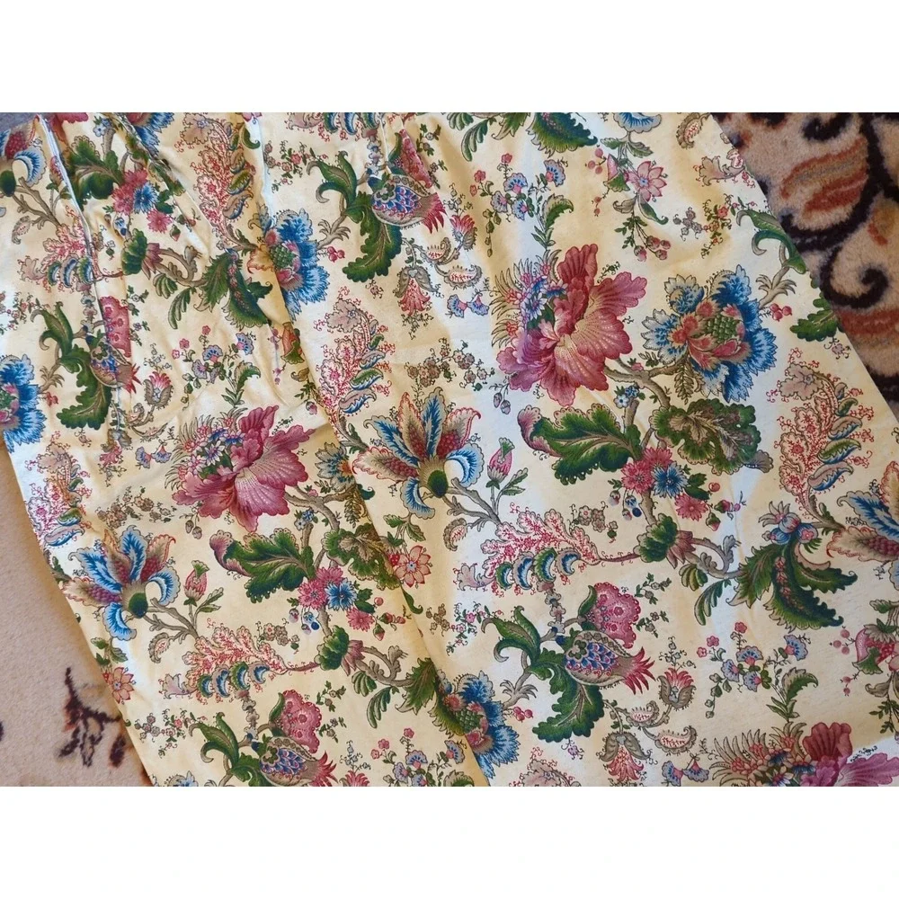 The Unbranded Brand vintage pair